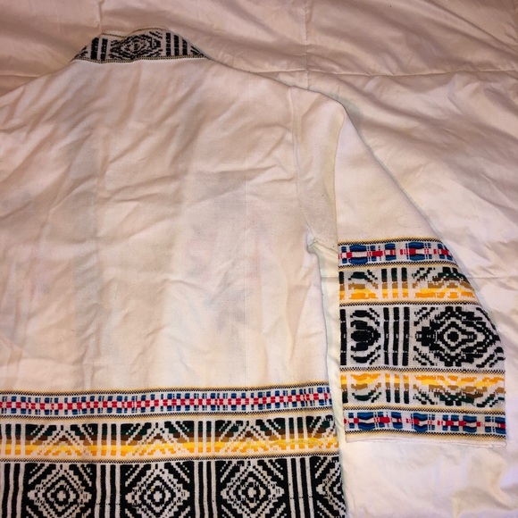 Unisex Coat. Embroidered. Tie closure. Size M. - Picture 6 of 6